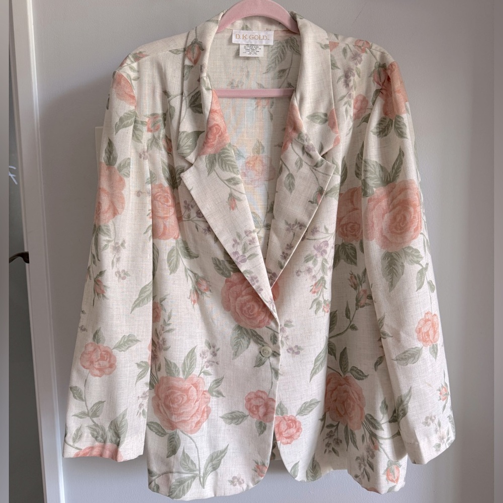 Vintage 80’s D.K. Gold Floral Spring Peach & Cream Rose Print Lightweight Blazer